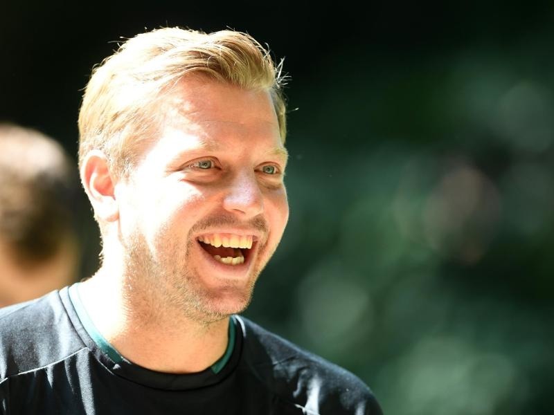 Bundesliga: Trainer Kohfeldt bleibt bis 2023 bei Werder ...