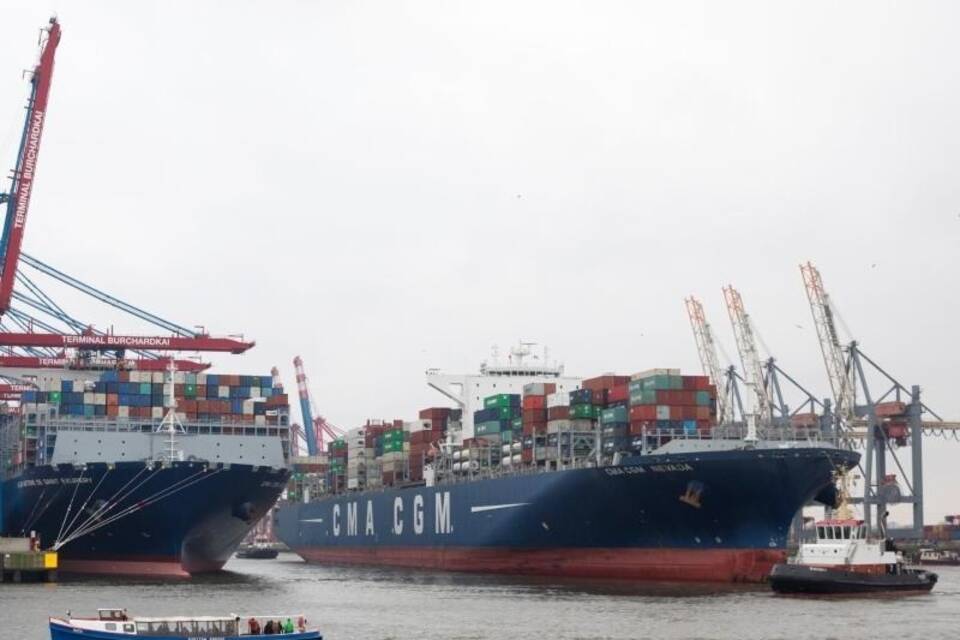 Containerschiffe in Hamburg Containerschiffe in Hamburg