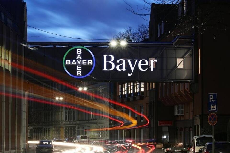 Bayer und Lanxess verkaufen Chemieparkbetreiber Currenta