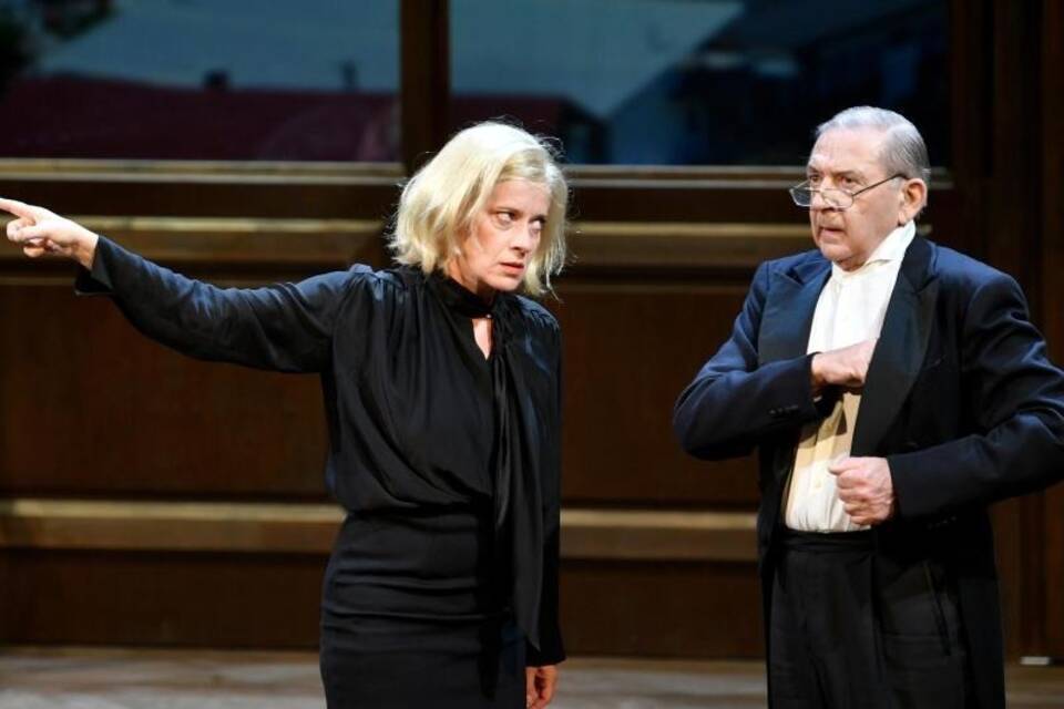 Salzburger Festspiele - Die Empörten Salzburger Festspiele - Die Empörten