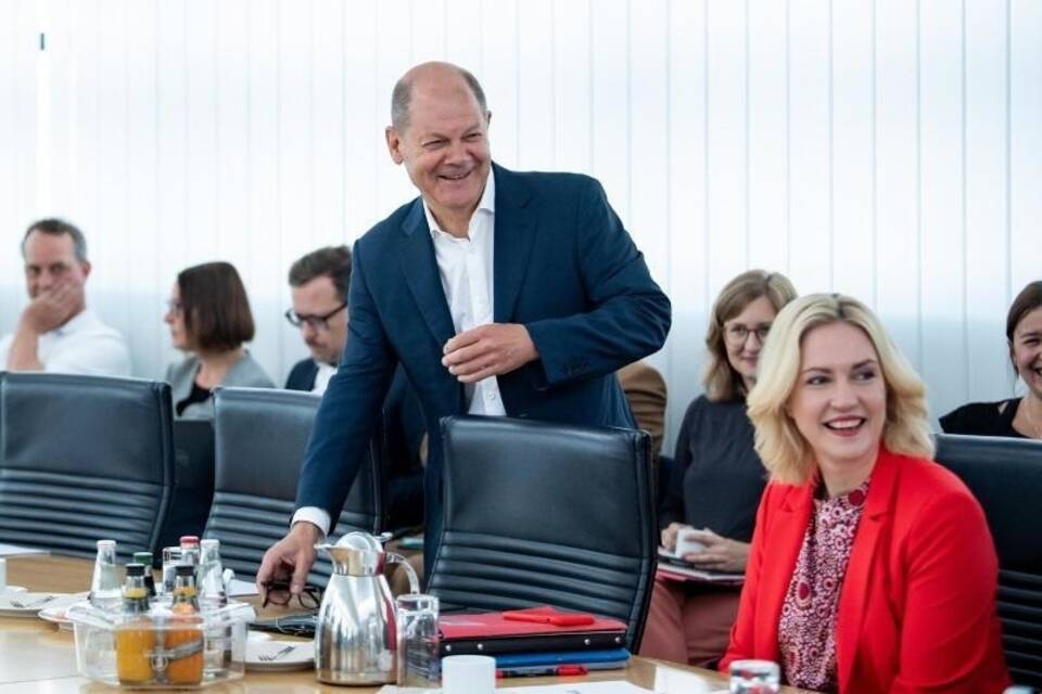 Scholz und Schwesig im Willy-Brandt-Haus Scholz und Schwesig im Willy-Brandt-Haus
