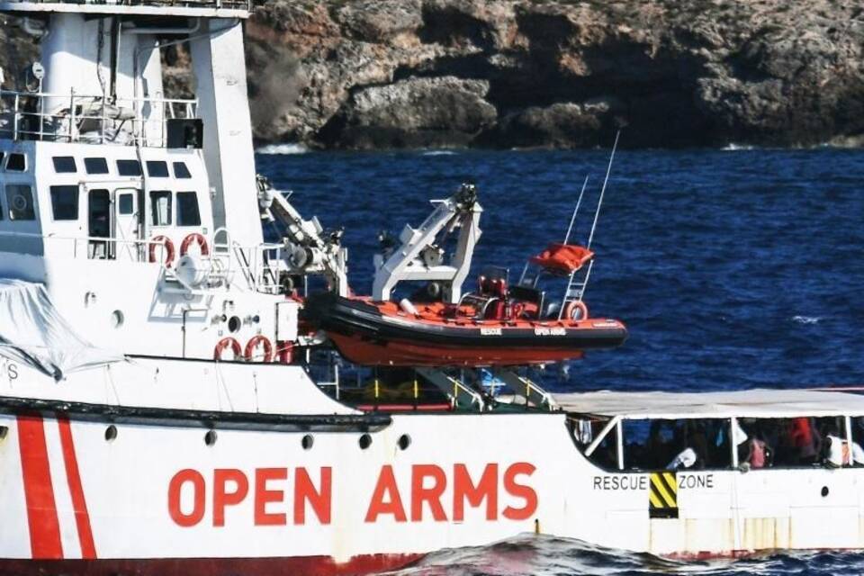 «Open Arms»