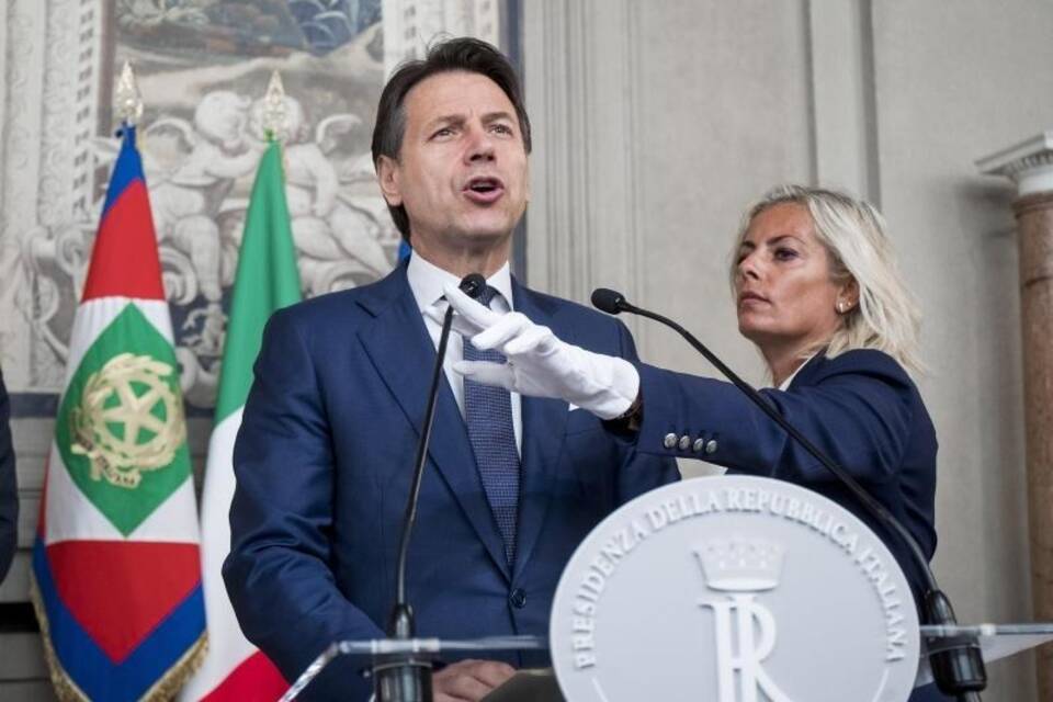 Conte nach Treffen mit Mattarella Conte nach Treffen mit Mattarella