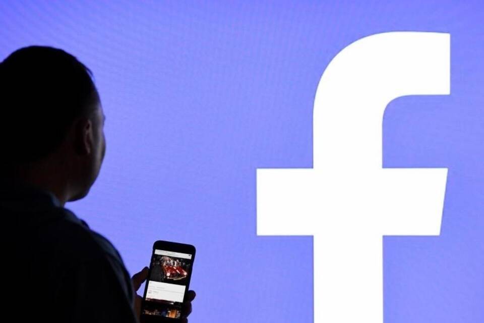 Facebook-Logo Facebook-Logo