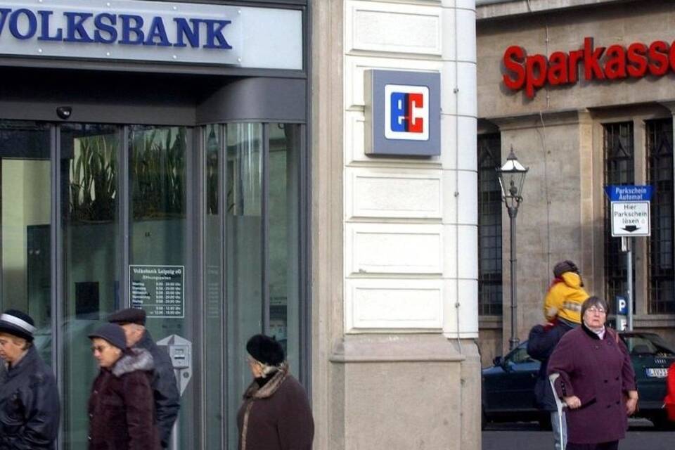 Filialen der Volksbank und der Sparkasse