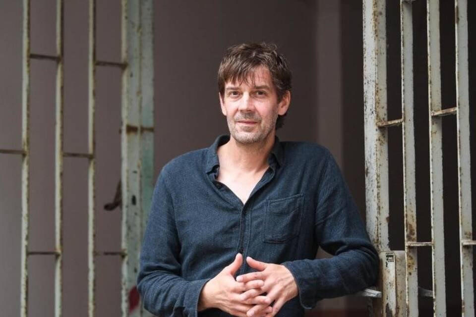 Niels Frevert Niels Frevert