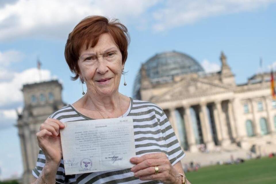 Reichstagsbaby Mareile Van der Wyst Reichstagsbaby Mareile Van der Wyst