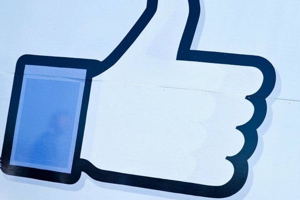 Facebook Facebook