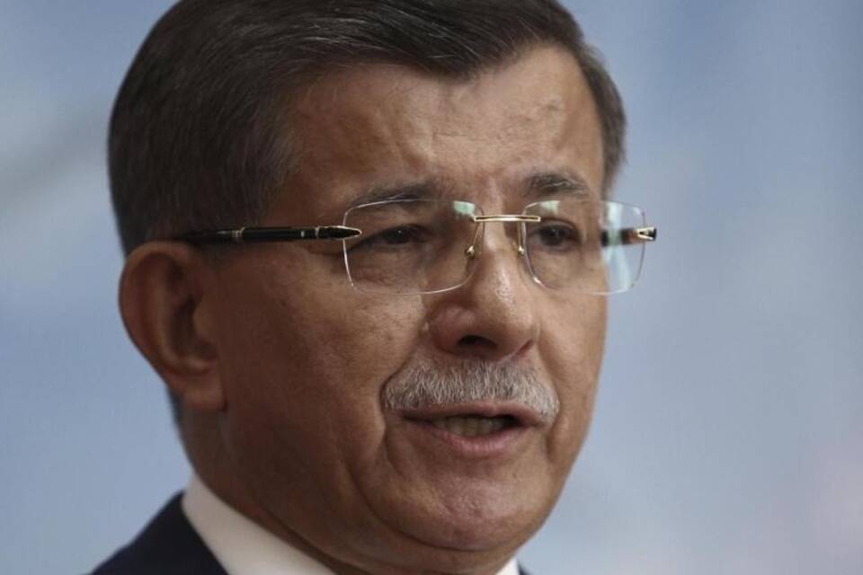 Ex-Premier Davutoglu