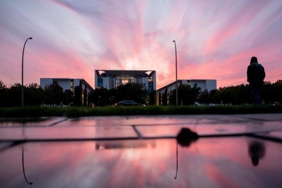 Kanzleramt in der Abenddämmerung Kanzleramt in der Abenddämmerung