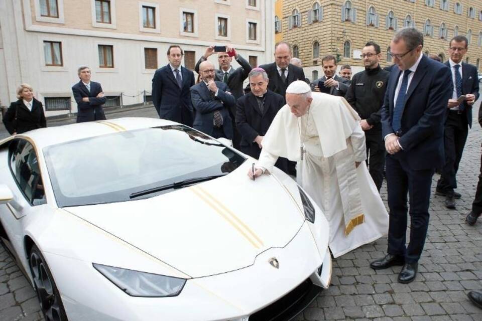 Papst-Lamborghini