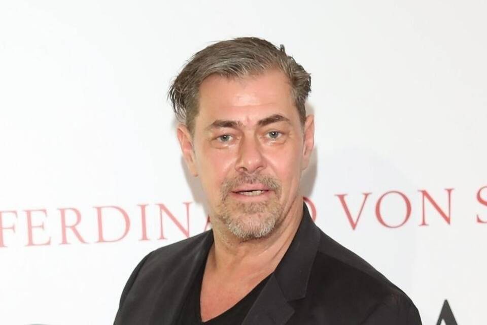 Sven Martinek Sven Martinek