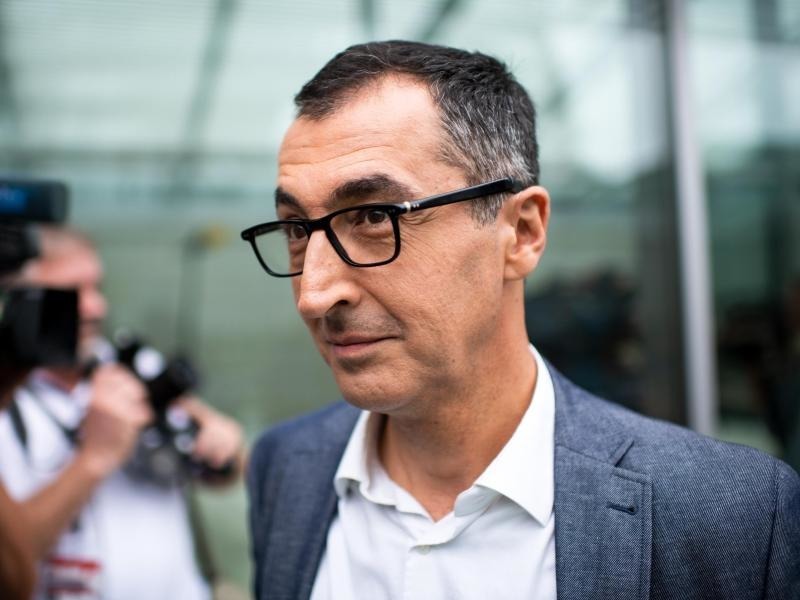 Wahl der Fraktionschefs: Niederlage für Özdemir: Grüne ...