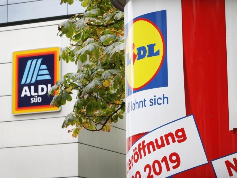 Starke Spruche Duell Der Discounter Aldi Und Lidl Kampfen Um Kunden Wirtschaft Uberregional Rnz