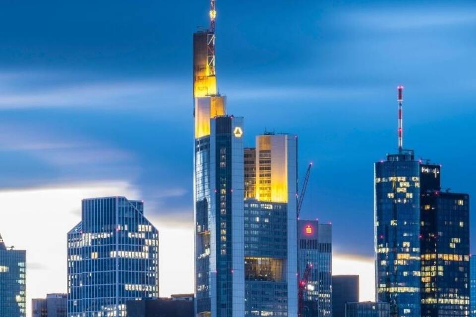 Commerzbank-Turm in Frankfurt-Skyline