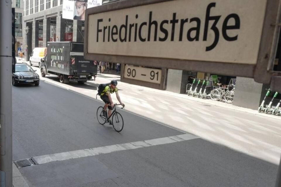 Berliner Friedrichstraße Berliner Friedrichstraße