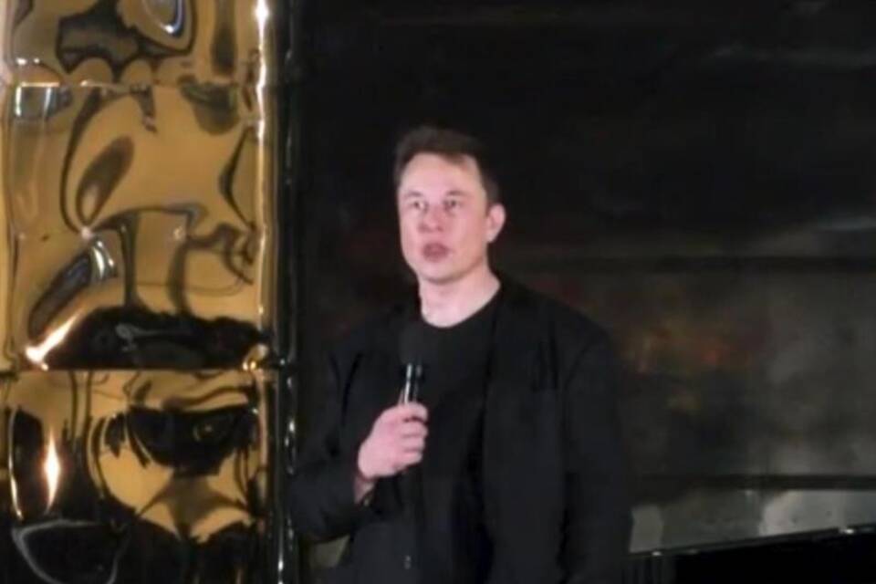 SpaceX stellt Raumschiff vor SpaceX stellt Raumschiff vor