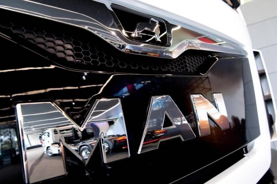MAN MAN