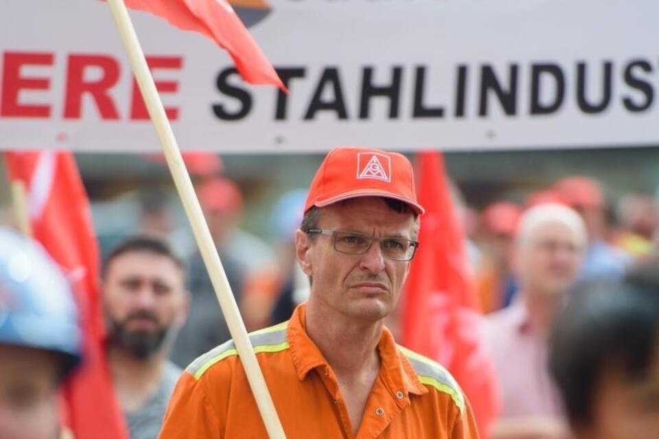 Stahlarbeiter-Kundgebung im Saarland Stahlarbeiter-Kundgebung im Saarland