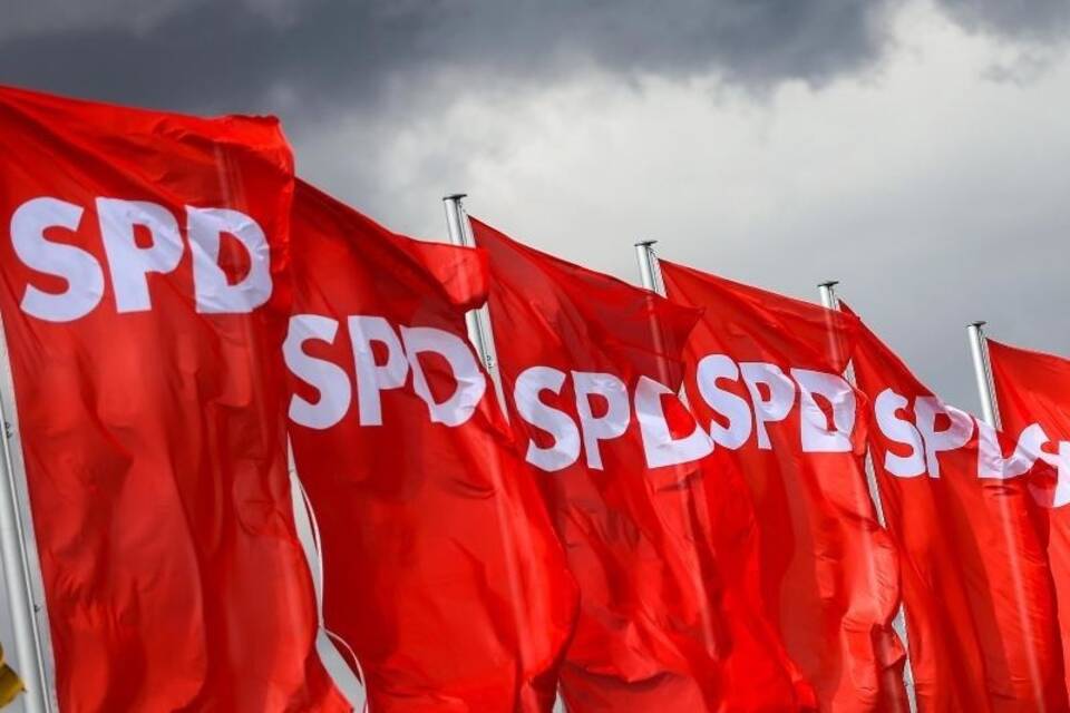 SPD-Fahnen