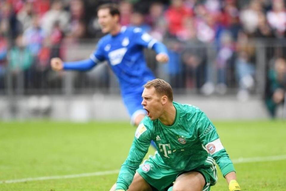 Der FC Bayern stolpert daheim