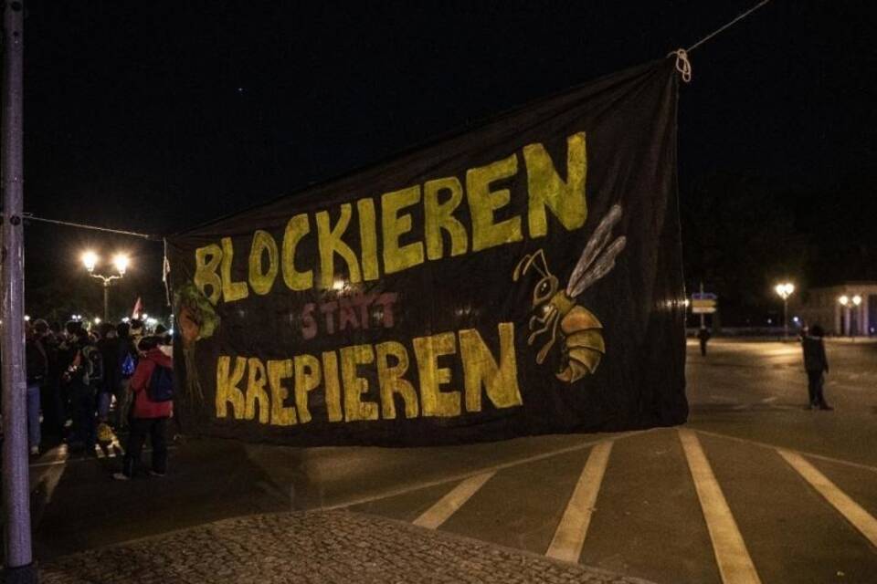 «Blockieren statt krepieren» «Blockieren statt krepieren»