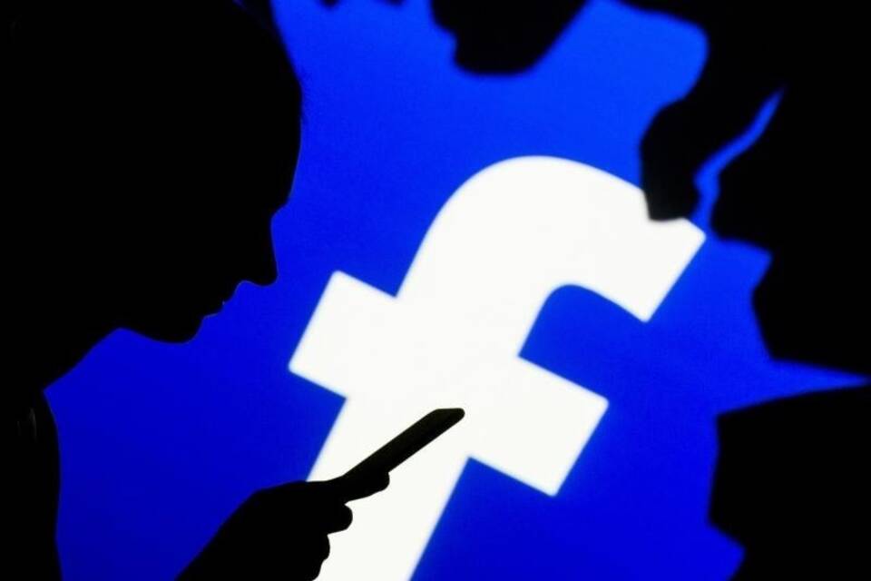 Facebook-Logo Facebook-Logo