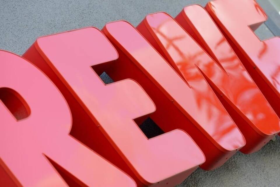 Rewe-Schriftzug Rewe-Schriftzug