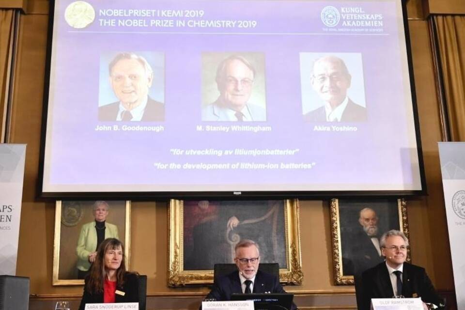 Chemie-Nobelpreis an drei Batterieforscher Chemie-Nobelpreis an drei Batterieforscher