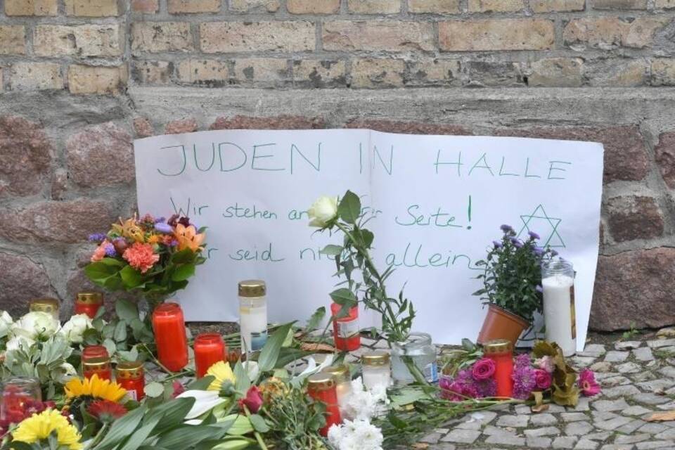 Kerzen und Blumen Kerzen und Blumen