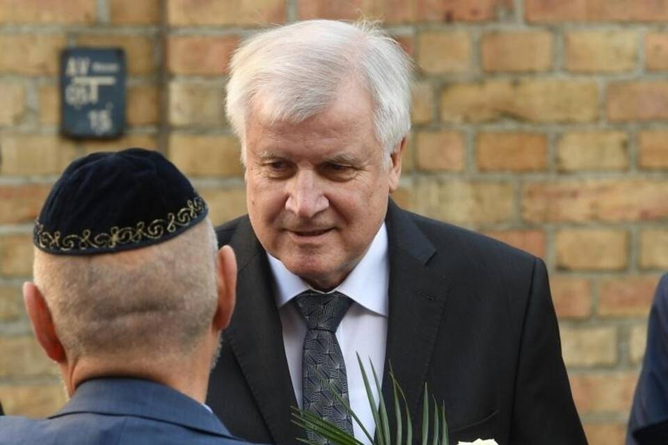 Seehofer in Halle