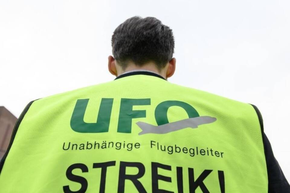 Warnstreik der Flugbegleiter