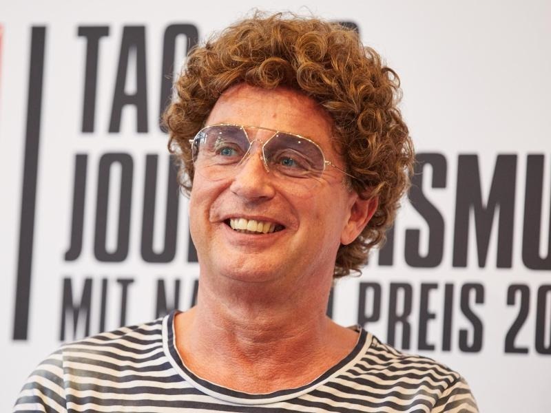 documentaKunstwerk Atze Schröder ist Fan von Kassels «Vertikalem Erdkilometer» Leute RNZ documentaKunstwerk Atze Schröder ist Fan von Kassels «Vertikalem Erdkilometer» Leute RNZ