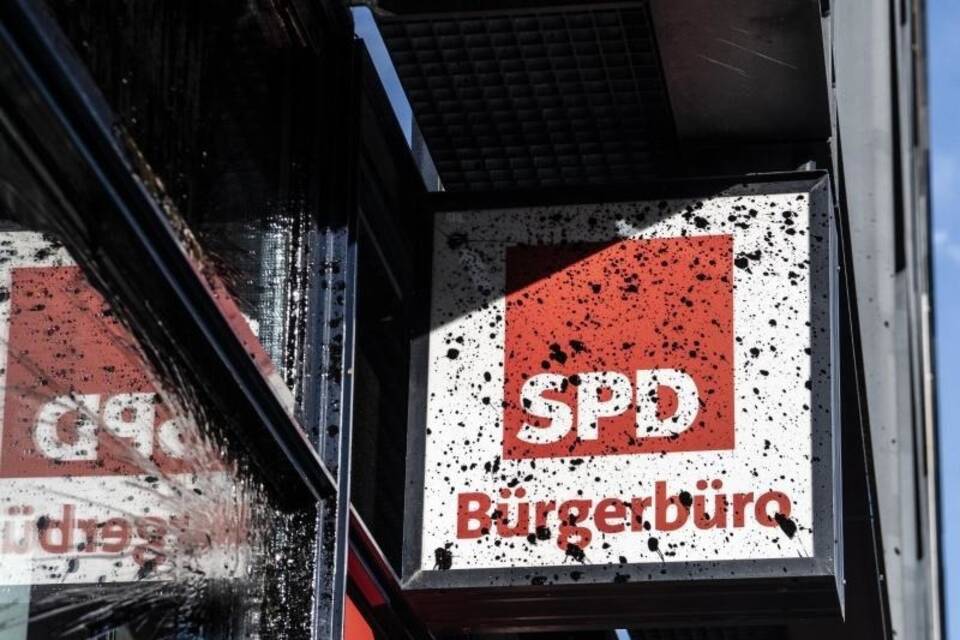 Angriff auf SPD-Zentrale Angriff auf SPD-Zentrale