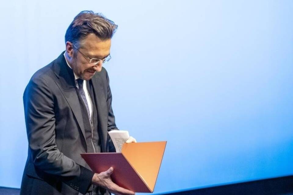 Lukas Bärfuss Lukas Bärfuss