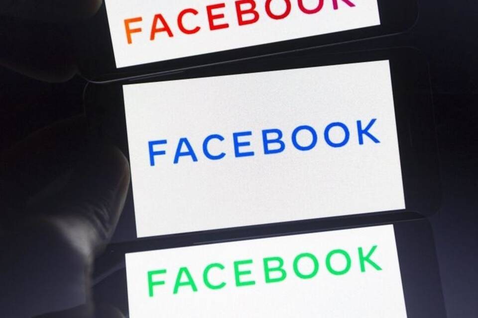 Facebook Facebook