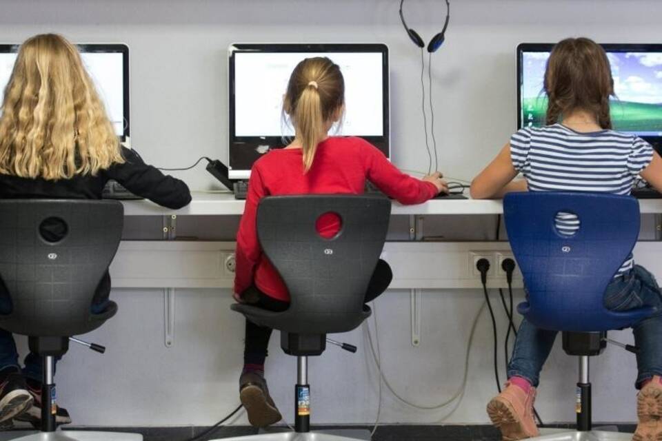 Digitalisierung in der Schule Digitalisierung in der Schule