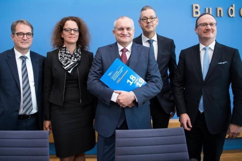 Die «Wirtschaftsweisen» Die «Wirtschaftsweisen»