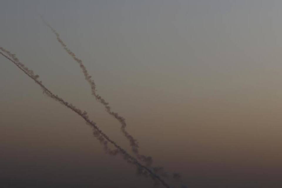 Raketen werden abgeschossen Raketen werden abgeschossen