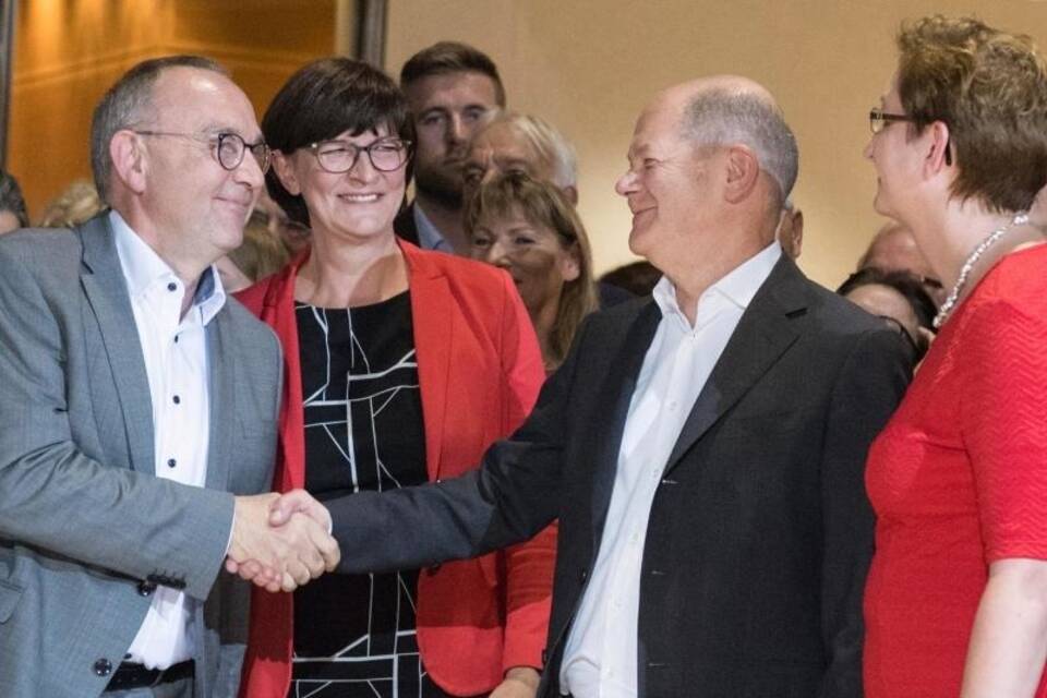 Stichwahl um SPD-Vorsitz Stichwahl um SPD-Vorsitz