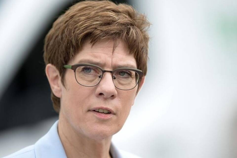 Kramp-Karrenbauer Kramp-Karrenbauer