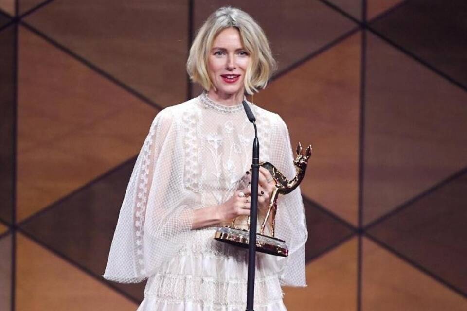 Bambi - Naomi Watts Bambi - Naomi Watts