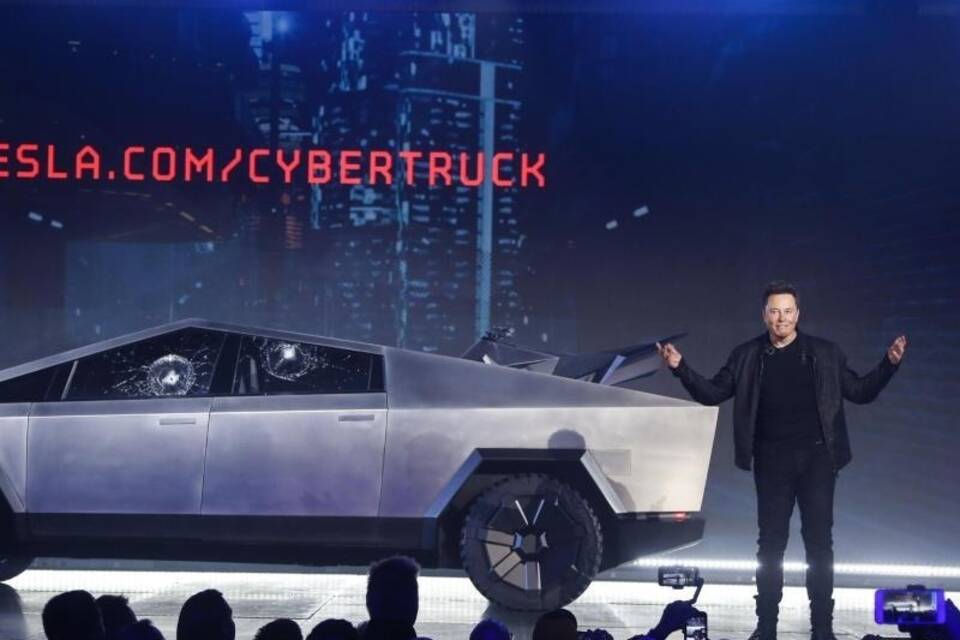 Tesla zeigt futuristischen Elektro-Pickup