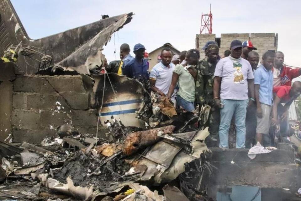 Flugzeugabsturz im Kongo Flugzeugabsturz im Kongo