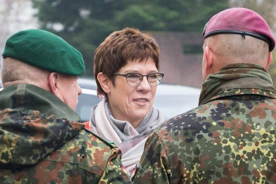 Verteidigungsministerin im Saarland