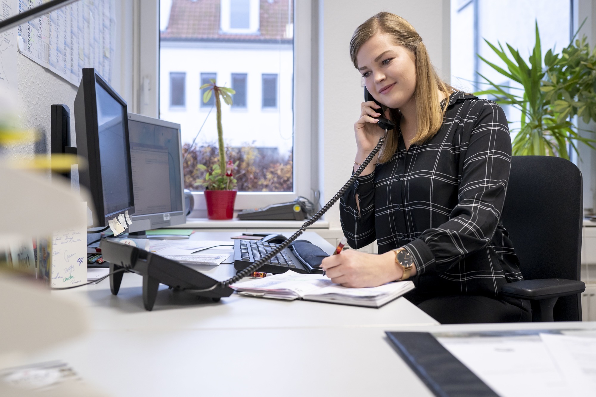 Von wegen ruhige Kugel So läuft die Ausbildung in der Verwaltung