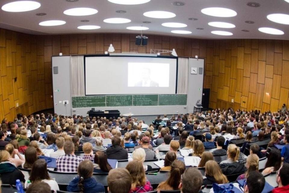 Neuer Höchststand bei Studenten Neuer Höchststand bei Studenten