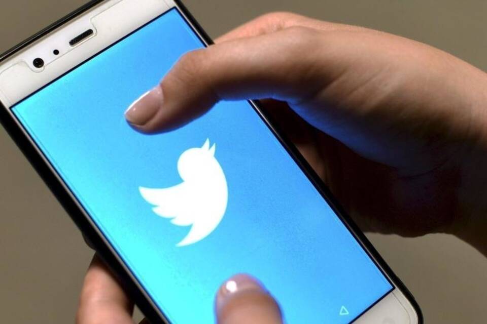 Twitter Twitter