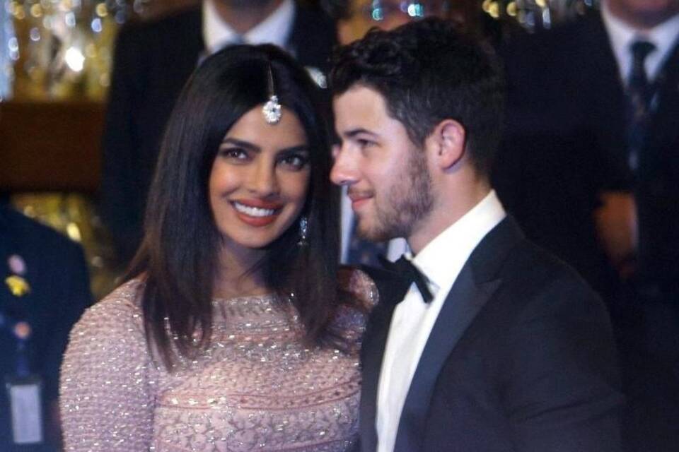 Priyanka Chopra & Nick Jonas Priyanka Chopra & Nick Jonas