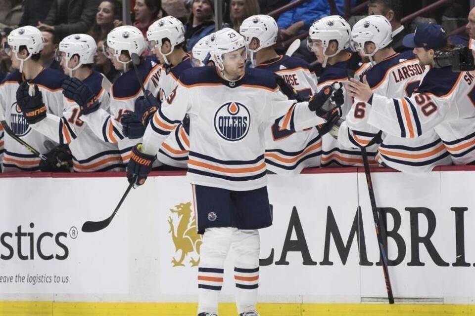 Vancouver Canucks - Edmonton Oilers Vancouver Canucks - Edmonton Oilers
